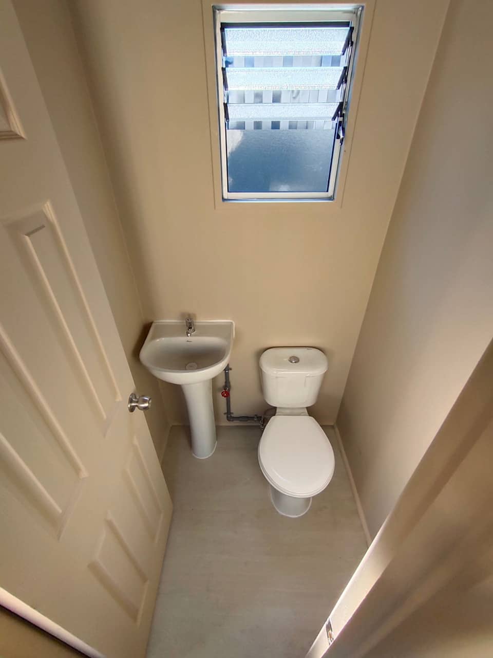 Módulo Oficina con baño 20 pies. ( Ref: 1101 )