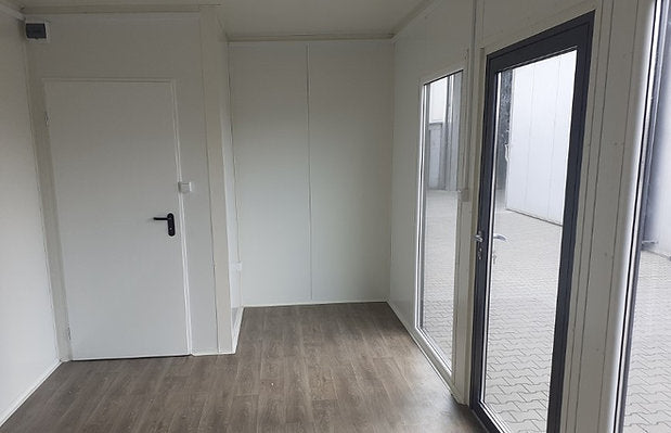 Contenedor de Oficina de 18 m2 Con Aseos